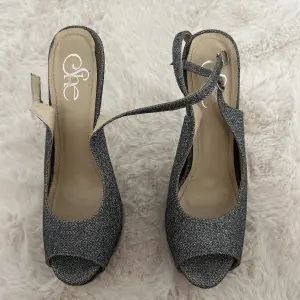 Women's Heel Shoes