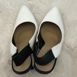 Women's shoes
