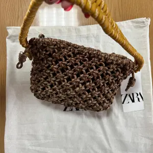 Bolsa de Mão em Tricô