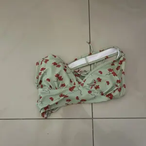 Haut d’un maillot de bain 