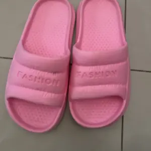 Women's claquettes