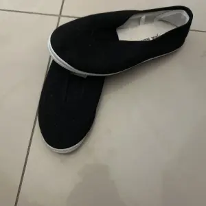 Women's bellies
