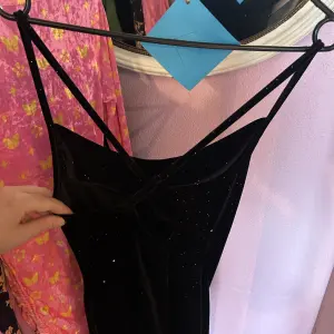 Top black