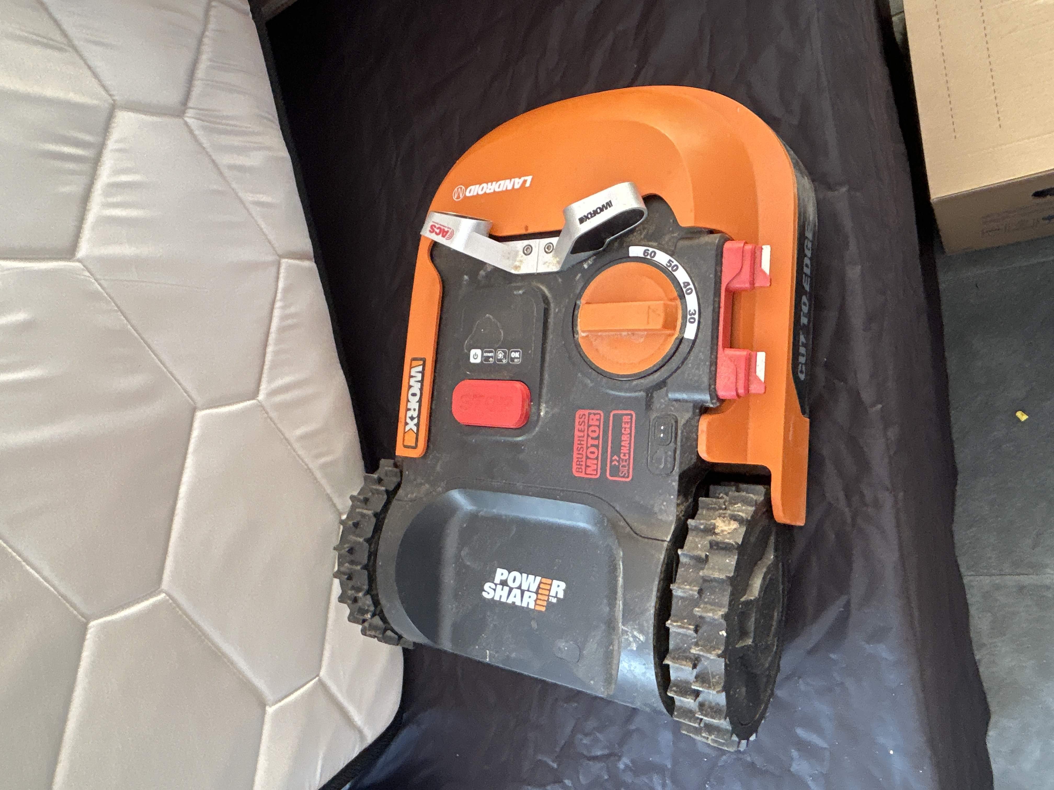 Robot pelouse 