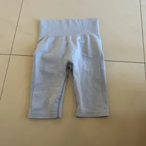 Short de sport pour femme 