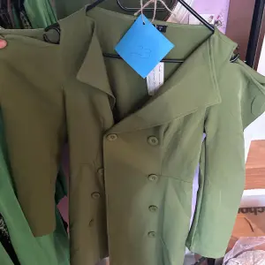 Seeing you see militaire