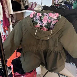 Veste pour fille de color kaki 