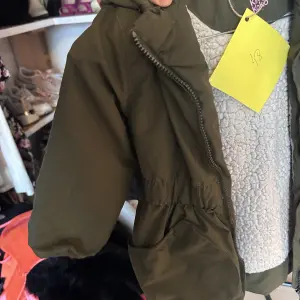 Veste pour fille de color kaki 